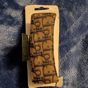 Elegant Patterned Hair Clip